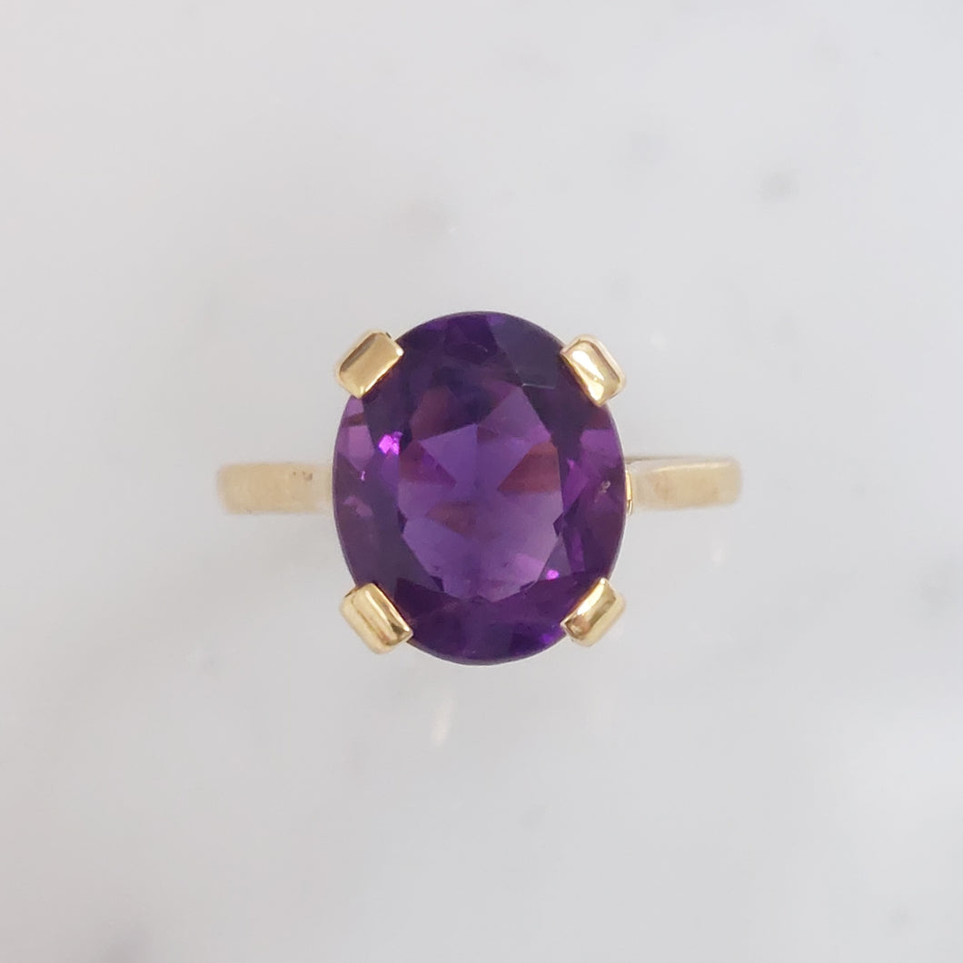 4ct Amethyst Vintage Dress Ring in 18ct Yellow Gold