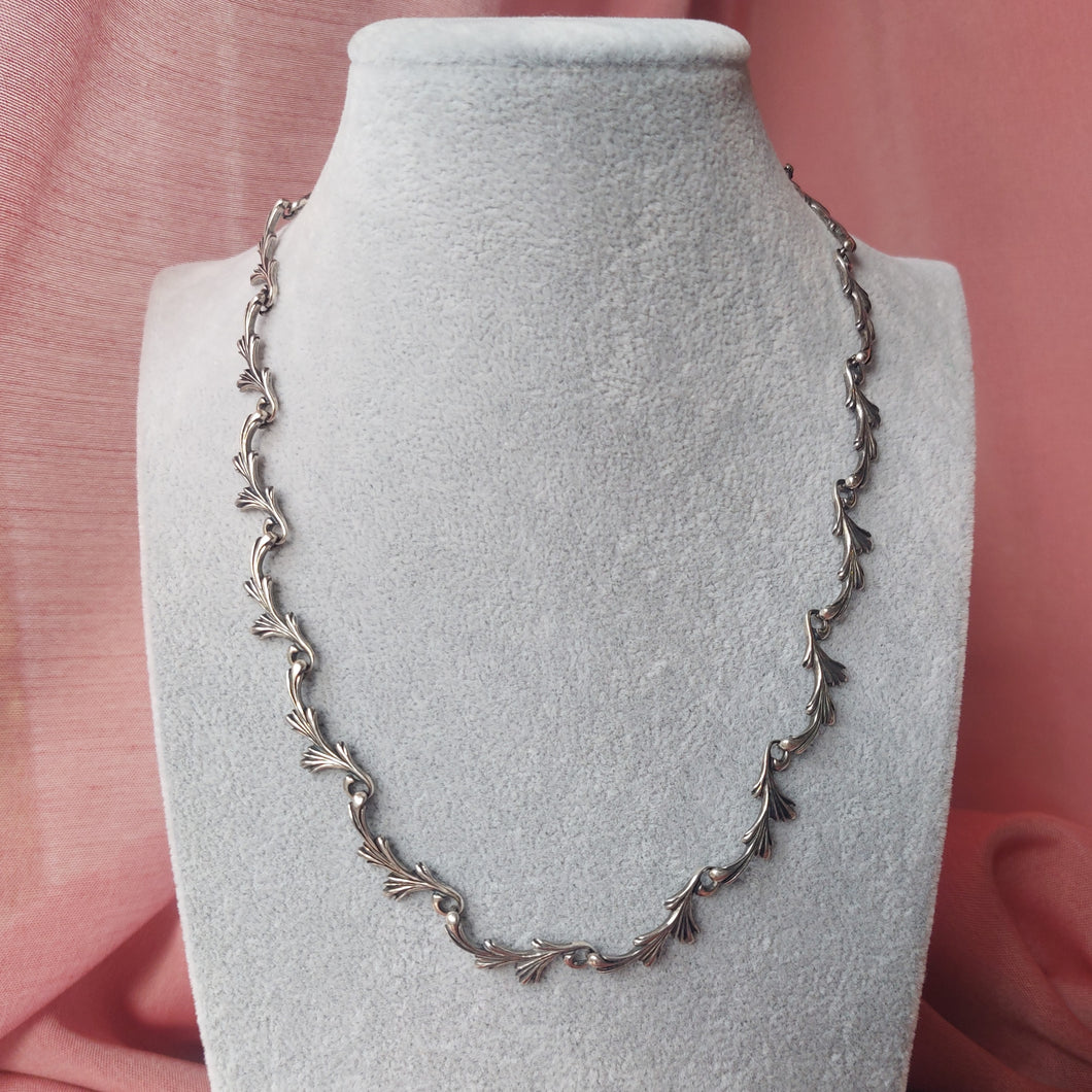 Vintage Silver Leaf Link Necklace