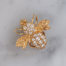 Load image into Gallery viewer, Vintage 0.55ct Diamond Set Fly 18ct Gold Brooch
