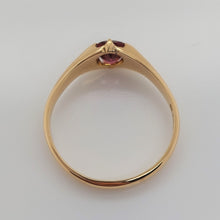Load image into Gallery viewer, Victorian Antique Garnet 18ct Gold Ring

