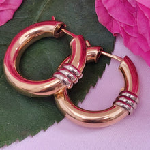 Load image into Gallery viewer, Vintage 9ct Gold Hoop Earrings
