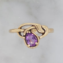Load image into Gallery viewer, Vintage Scottish Amethyst Gold Knot Ring
