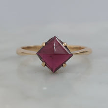 Load image into Gallery viewer, Vintage Square Cabochon Garnet 9ct Gold Ring
