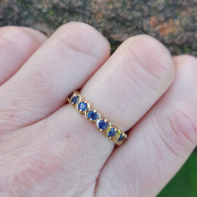 Load image into Gallery viewer, Vintage Twist Set 1.75ct Sapphire Gold Eternity Band Ring
