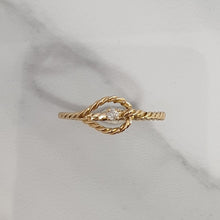 Load image into Gallery viewer, Vintage Twisted Gold Rope Diamond Set Ring
